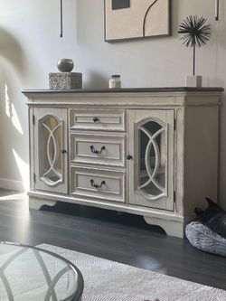 Breakfast Hutch