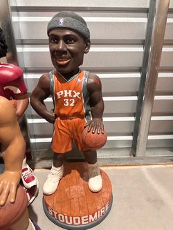 giant life-size bobblehead version of the 2004–05 Amar'e Stoudemire Phoenix Suns