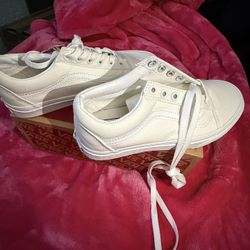 white old skool vans size 5.5 women 