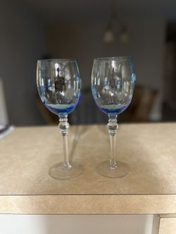2 Wine Glasses