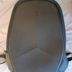 Alienware laptop backpack 17" like new excellent condition