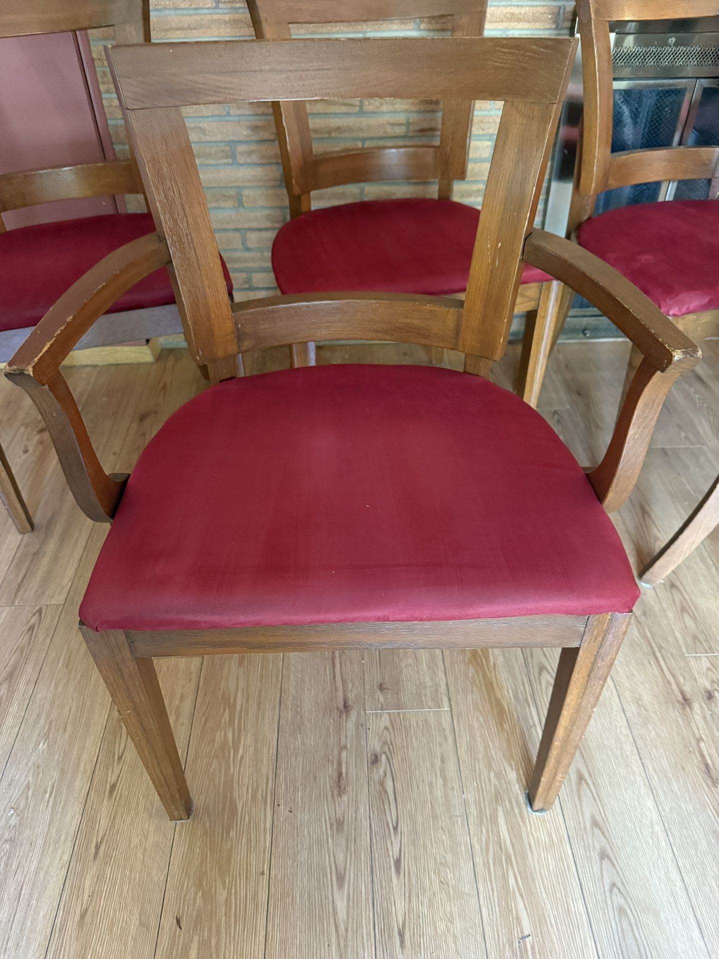 ENGAGING dining chairs - 6 total - 2 captains chairs - Barnhardt - delivery available