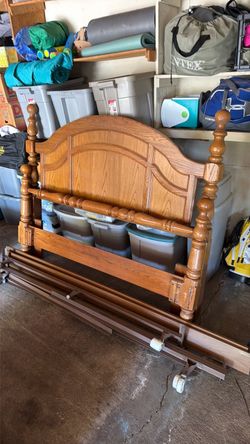 Wooden bed frame queen size