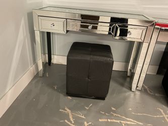 🔥 Beautiful  Vanity  On Sale Now Only $599🔥🔥