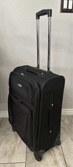 Samsonite Medium Check-in Expandable Luggage (25" L x 17.5" W x 9.5" H)