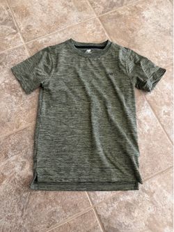 Boys New Balance 10/12 shirt