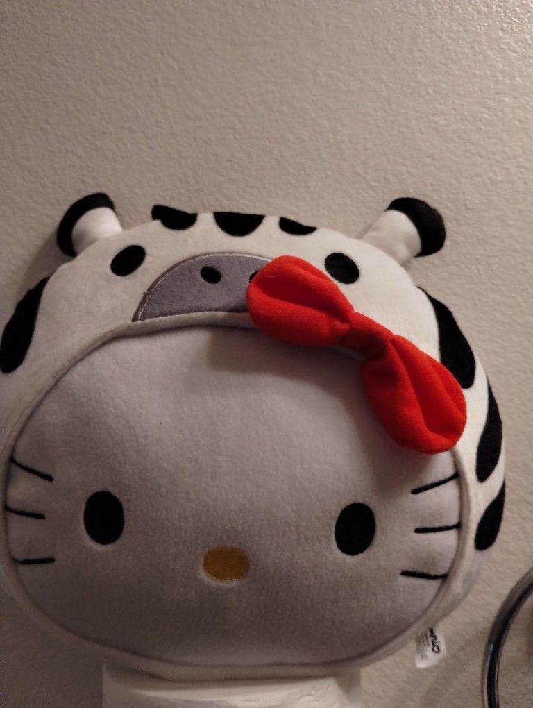 Hello Kitty Pillow Zebra 