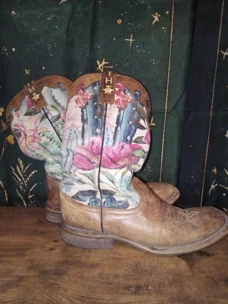 Women's Boots Size 10