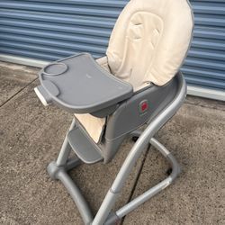 Graco highchair with removable booster
