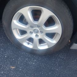 17 Inch Infiniti Rims With Matching Tires 225/55/17 