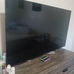 Hinnesse Roku 65 In Tv With Wall Mount