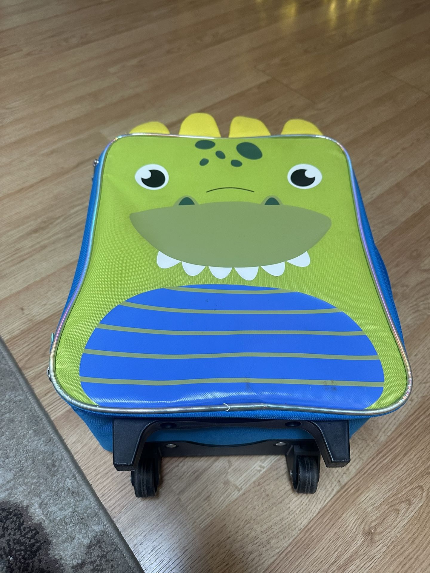 Kids Rolling Suitcase