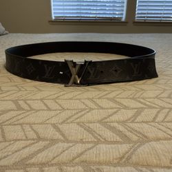 Mens LV belt