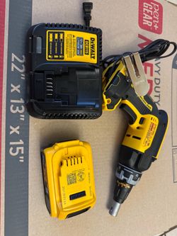 Dewalt 20v max cordless Drywall screw gun kit with 5.0 ah battery