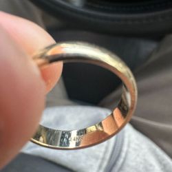 14k Gold Ring Size 7.5