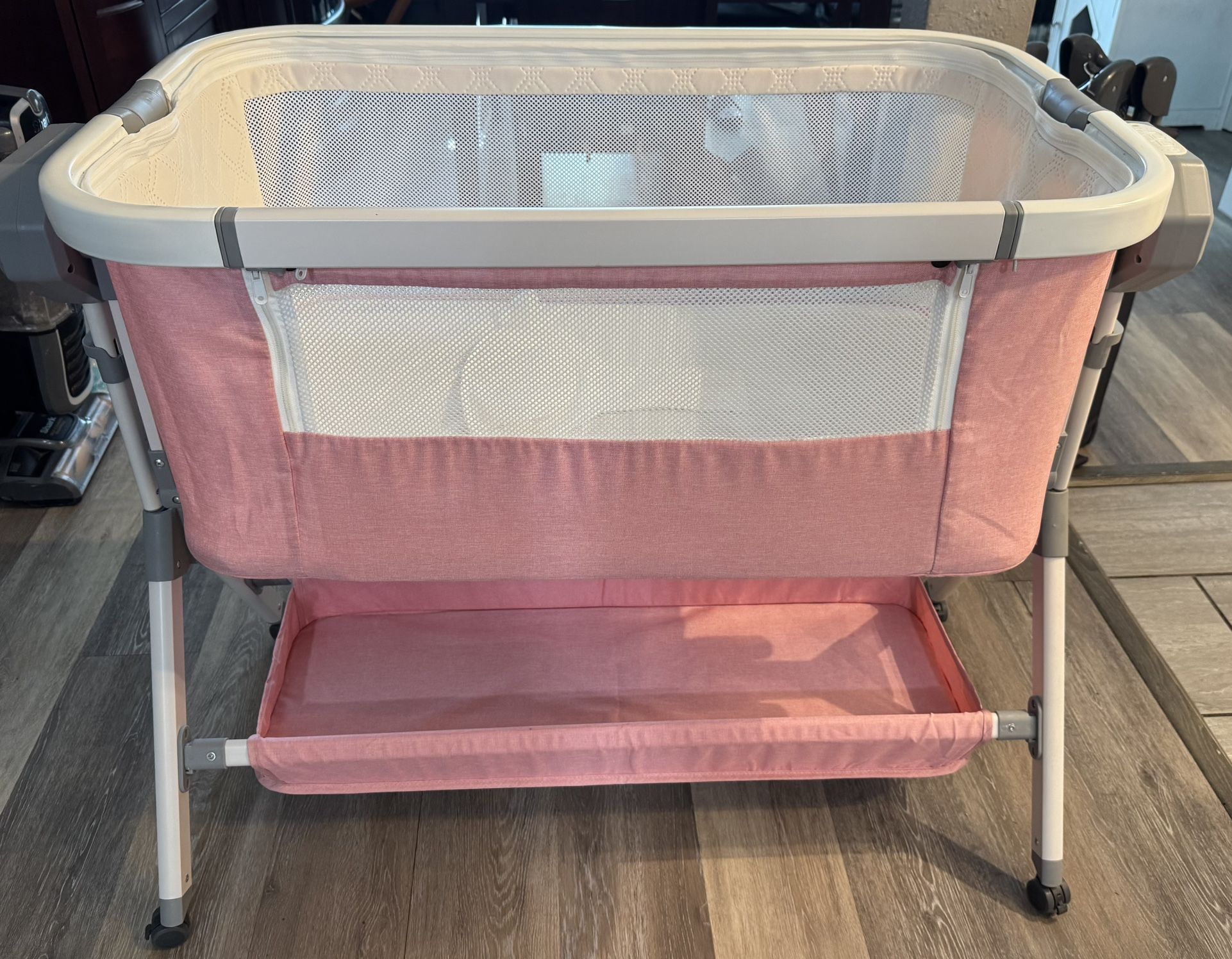 Rocking Bassinet, Bedside Sleeper, For Baby, Newborn  Co-sleeper, Bluetooth Bassinet 