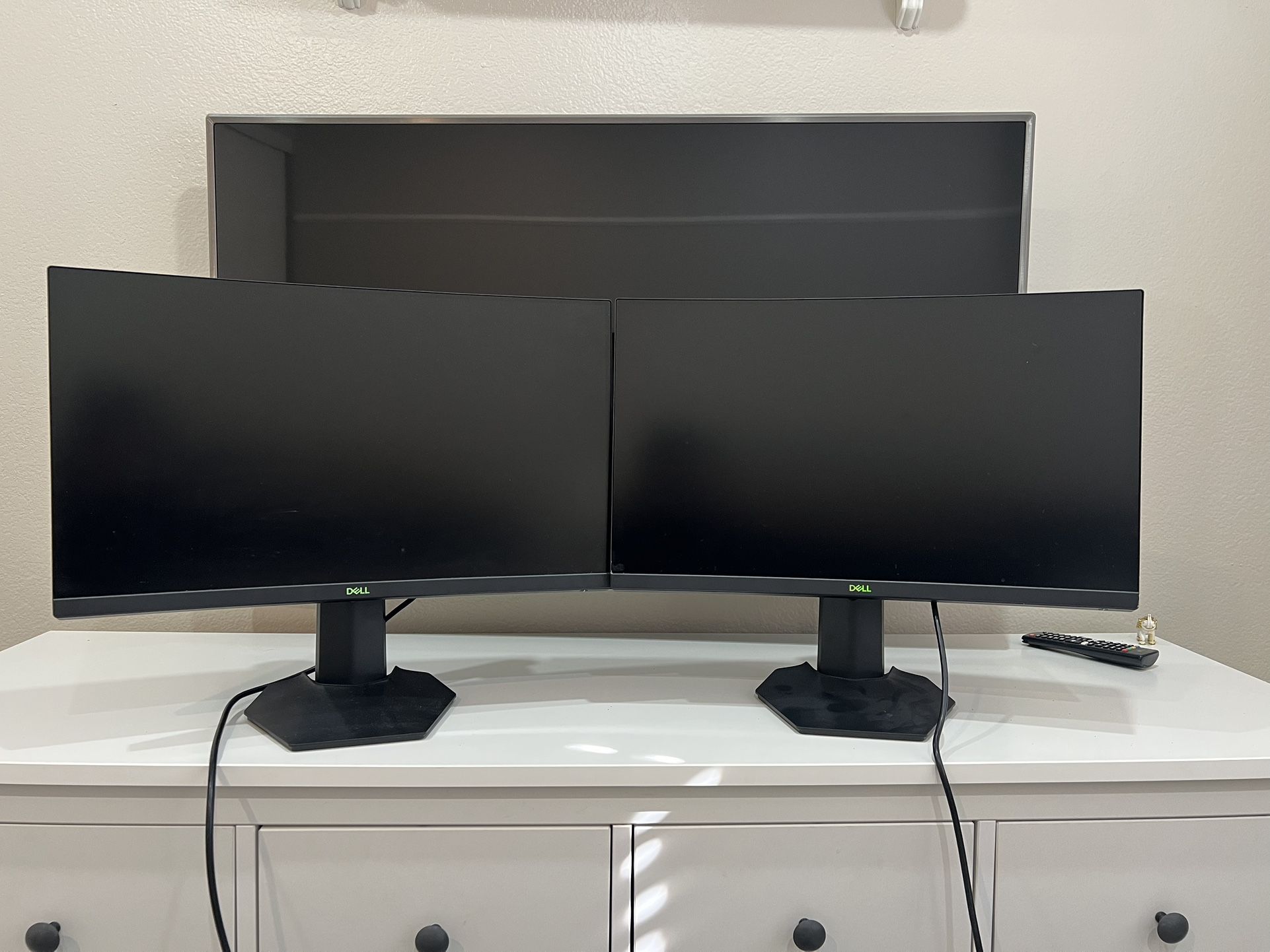 Dell 27in Curved Gaming Monitor 144hz (S2721HGF).
