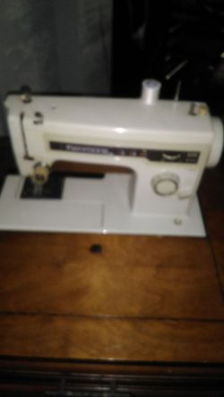 Sewing machine end table