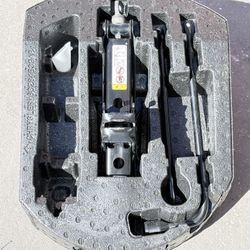 Jeep Grandcherokee Emergency Jack &Tool Kit 2011-2022