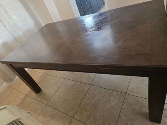 Dinning table for 6 chairs
