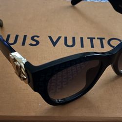 Louis Vuitton, Accessories, Lv Link Pm Square Sunglasses