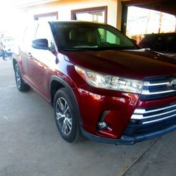 2018Toyota HighlanderLEPlus FWD V6