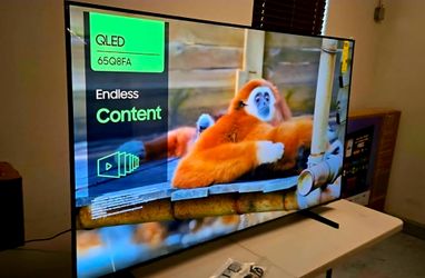 65 Inch QLED Q8F Samsung Smart TV 4K UHD with 144 Hz refresh rate. Brand new 2025