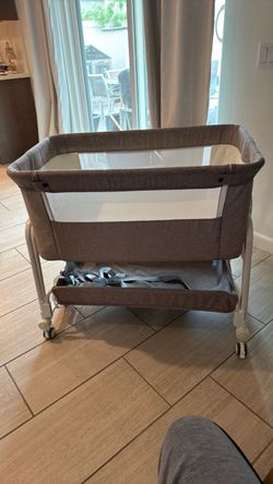 Baby Bassinet with Wheels and Storage