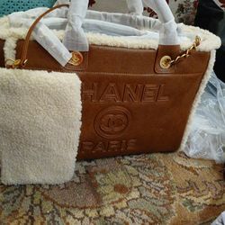 BEAUTIFUL LADIES LARGE BAG GOOD QUALITY 