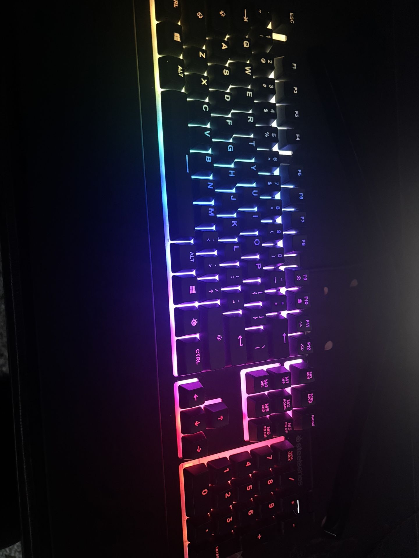 Steel Series Apex 3 With Hand Cover 