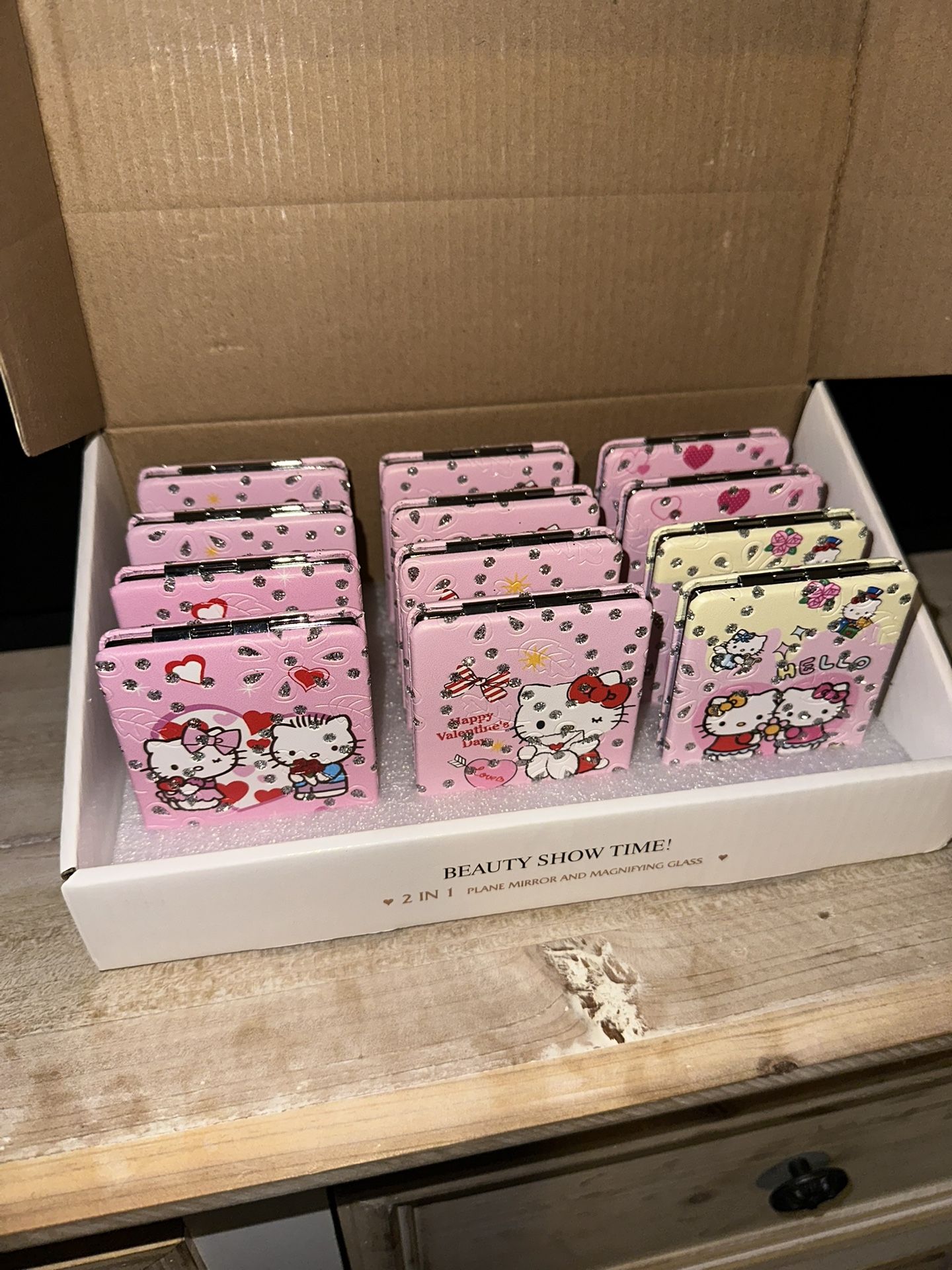 Hello Kitty Mirror