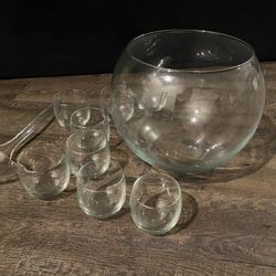 Discontinued Crate And Barrel: Modern Punch Bowl+8 Glasses