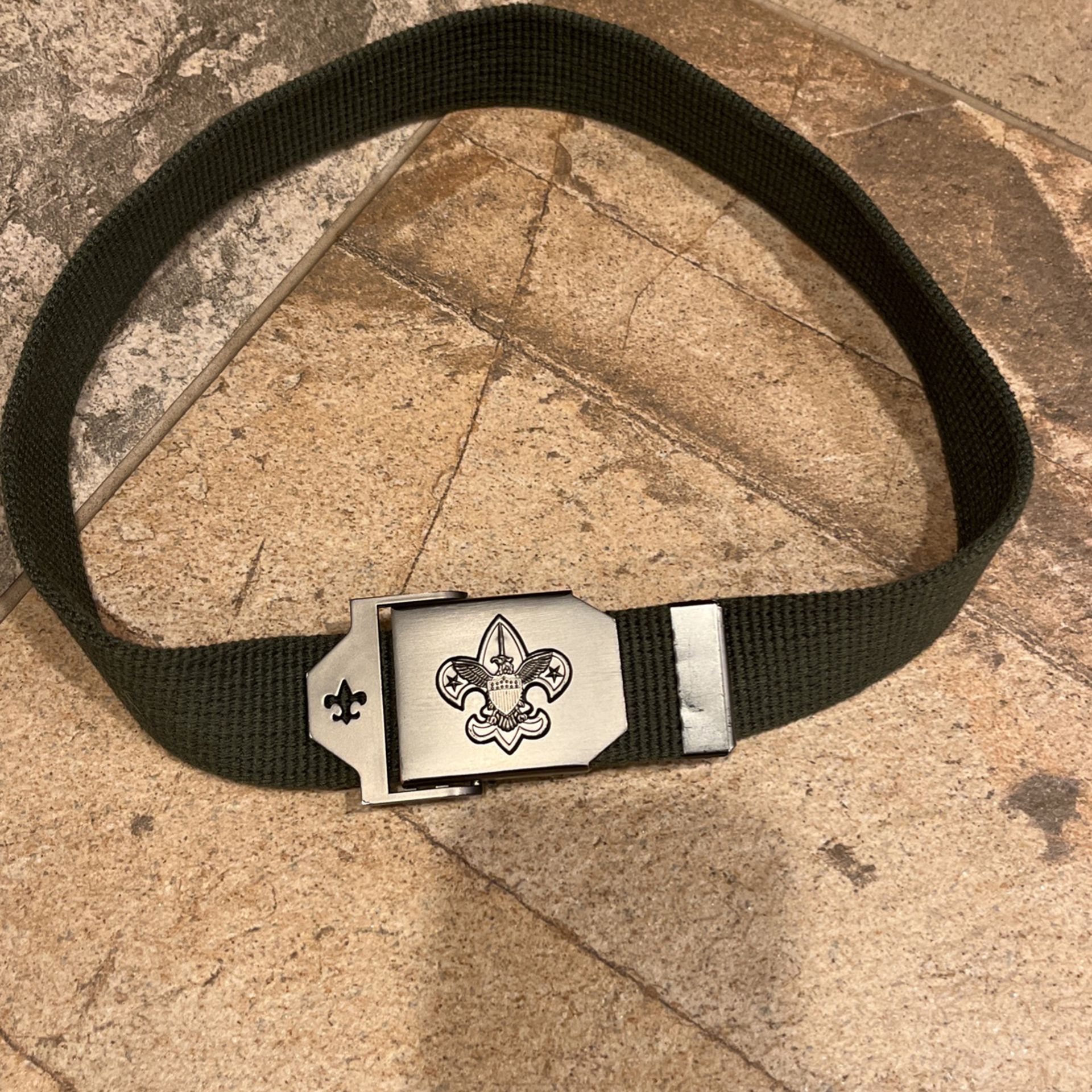 Official Boy Scout Belt - Boy Med  Size  33 “
