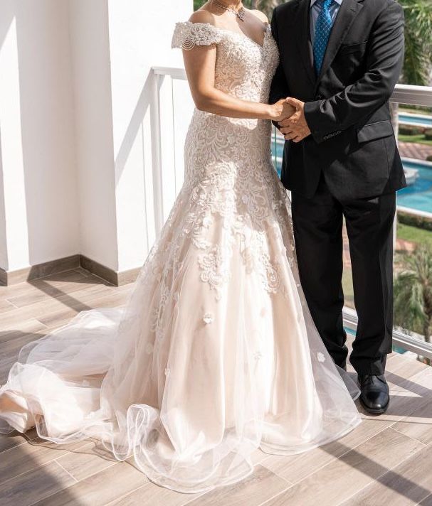Wedding dress US size 6-8