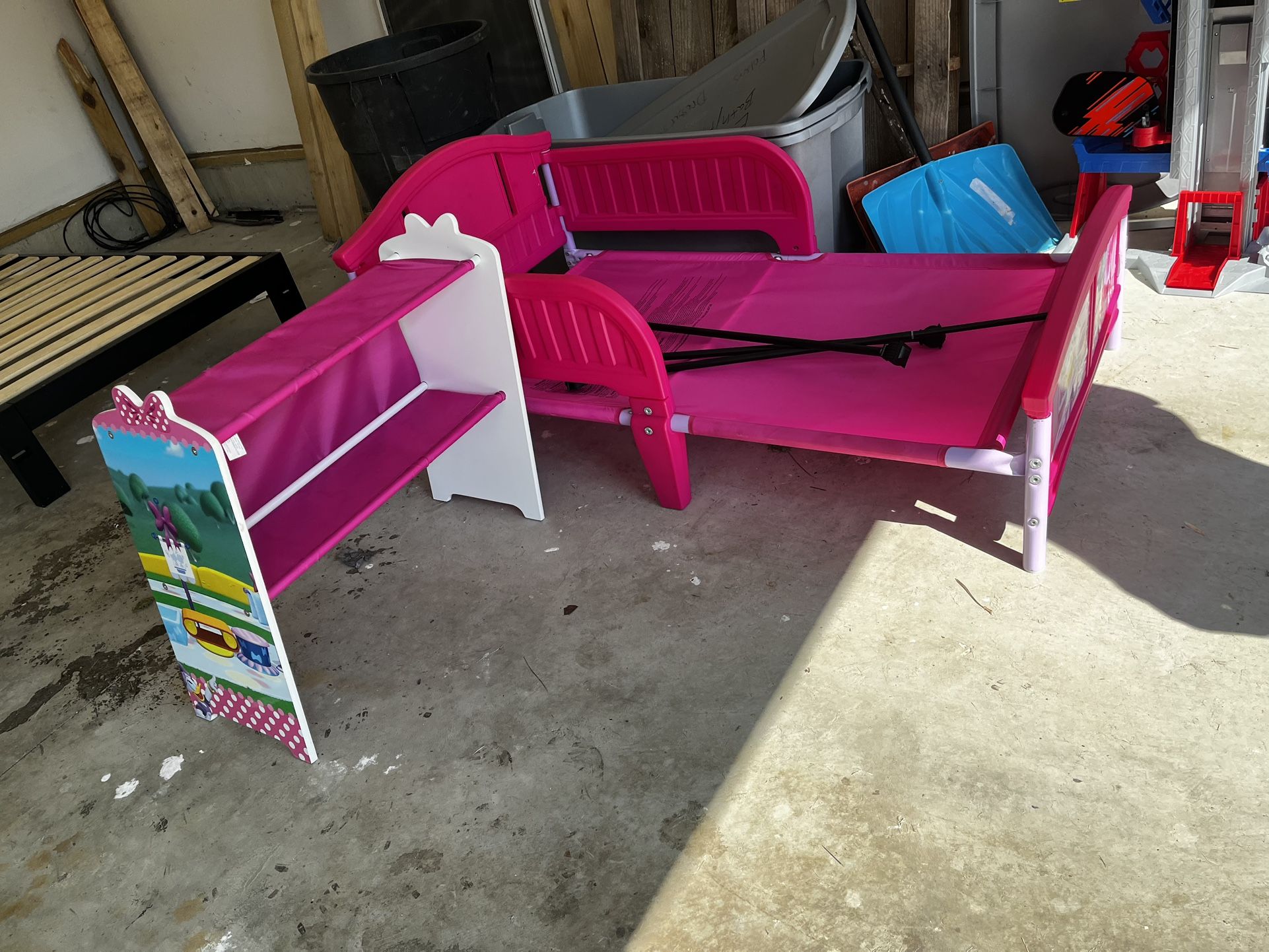Kid bed With small Shelf