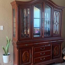 China Cabinet Hutch 
