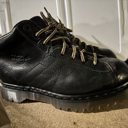 Doc Martens Men’s 8 Women’s 9