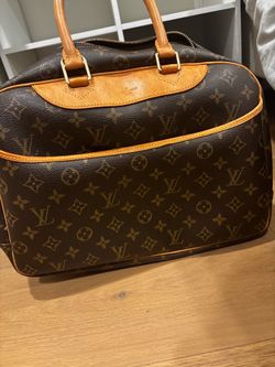 Louis Vuitton bag amazing condition
