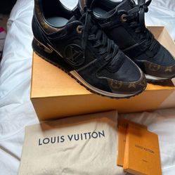 Woman LV sneakers