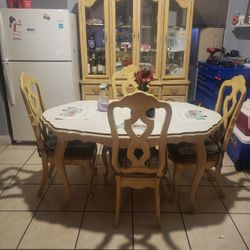Complete  Dining  Set.