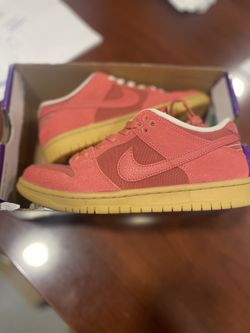 BRAND NEW NIKE SB DUNKS