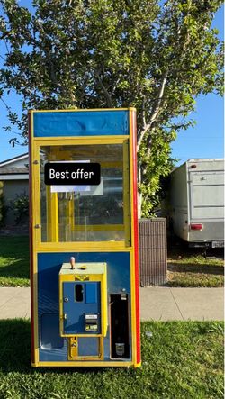 Need gone today ( clarus systems claw machine )