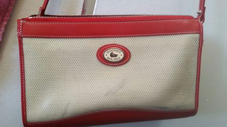 Purse D&B in excellent condition. ..used..medium size