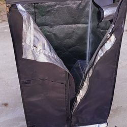 Indoors Plant Growing Closet 🌱