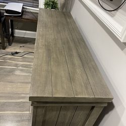 Tv Stand  A Large Middle Coffee Table