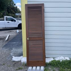 Louvered Wood Interior Door – 24” x 80”