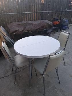 Retro dining table and chairs with leaf