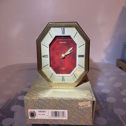 SEIKO Gold And Red Quartz Clock 