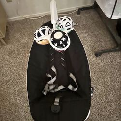 Mamaroo baby bouncer