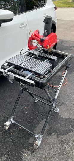 Husky Wet Tile Saw & Rolling Stand